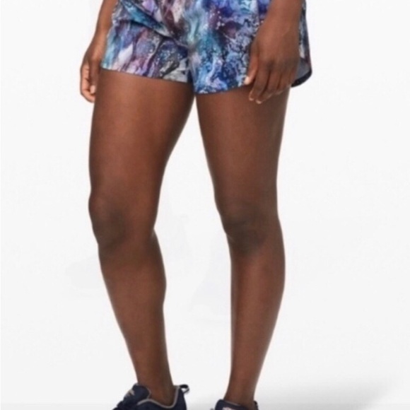 Brand New and RARE Lululemon Cosmic Shift Multi Speed Up shorts 4” - Picture 3 of 5